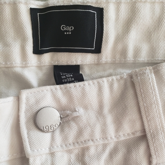 GAP Women's White Jean Shorts-6 - Picture 2 of 3